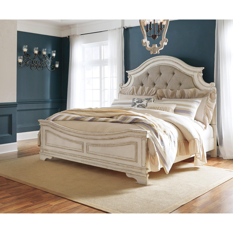  Signature Design by Ashley Realyn B743-54 Queen Panel Footboard IMAGE 2